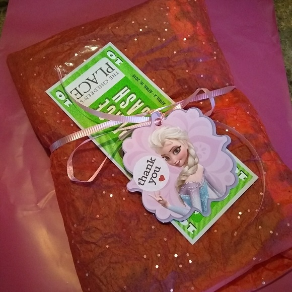 Welcome to my closet - Picture 6 of 8